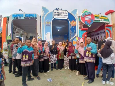 INOVASI SMART DIGITAL HYDROPONIC SMP NEGERI 1 SUGIO RAMAIKAN PAMERAN PENDIDIKAN LAMONGAN 2026