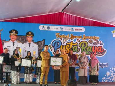 PERPUSTAKAAN "WIDYA SALAKSA" SMP NEGERI 1 SUGIO RAIH AKREDITASI A DARI PERPUSTAKAAN NASIONAL RI